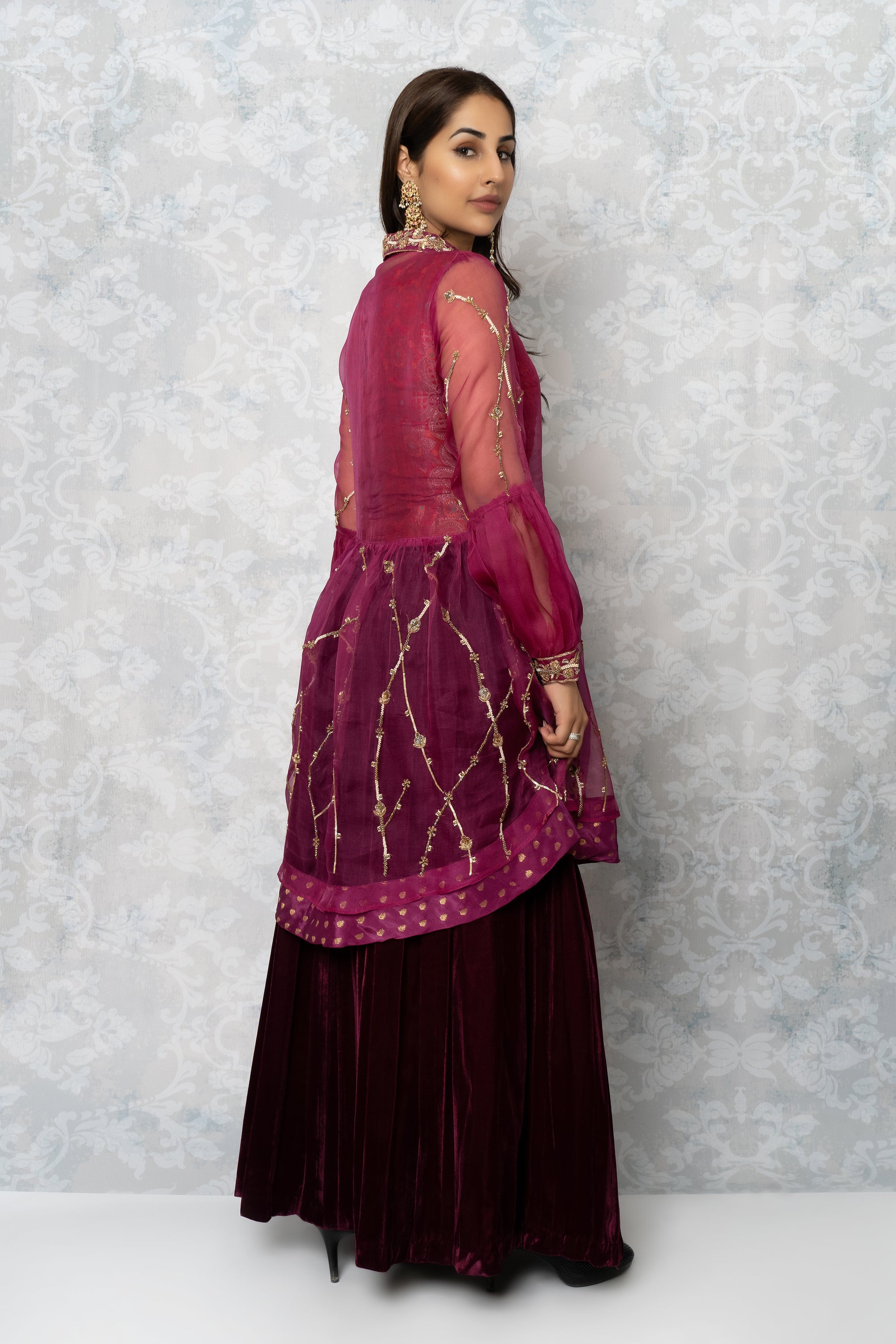 Nikusu - Shirt and Skirt