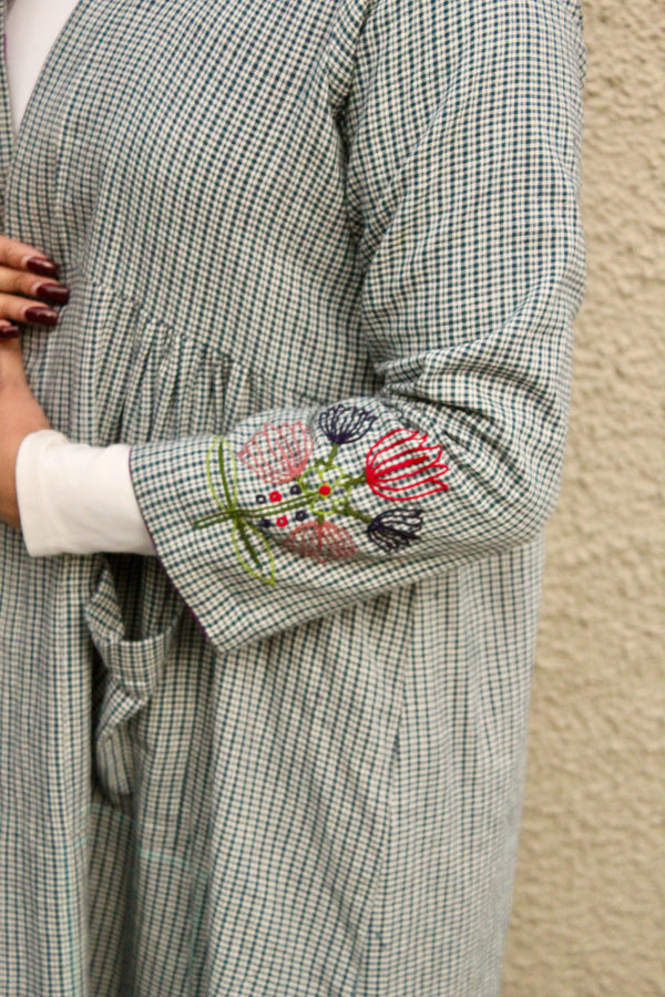 Woven Legacy Hibiscus