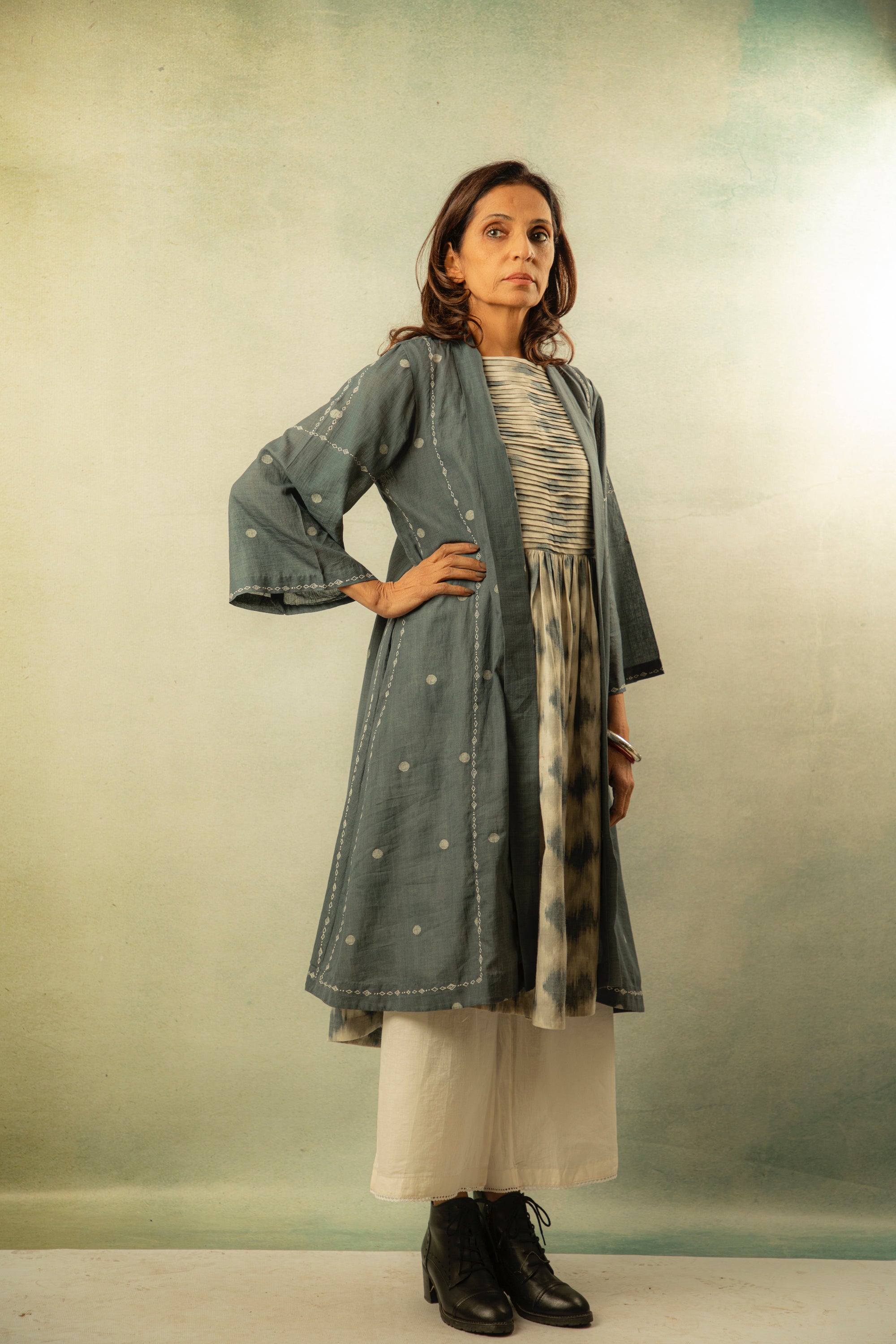 Grey Kimono Dots Overlay