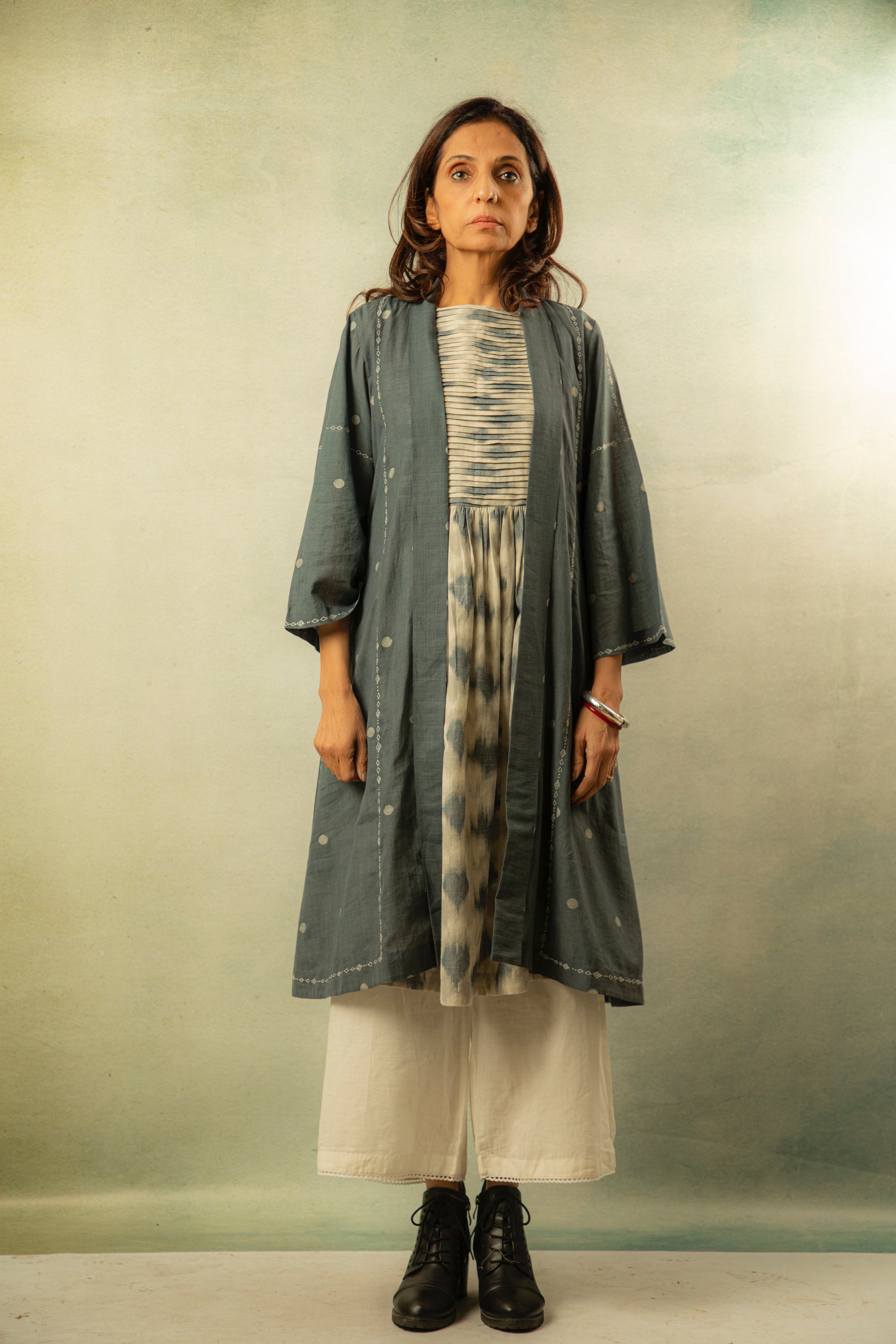 Grey Kimono Dots Overlay